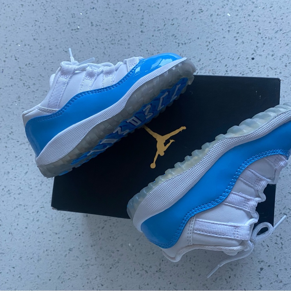 Beautiful Jordan retro 11 Los BT white baby blue kids 7c great condition - Picture 5 of 8